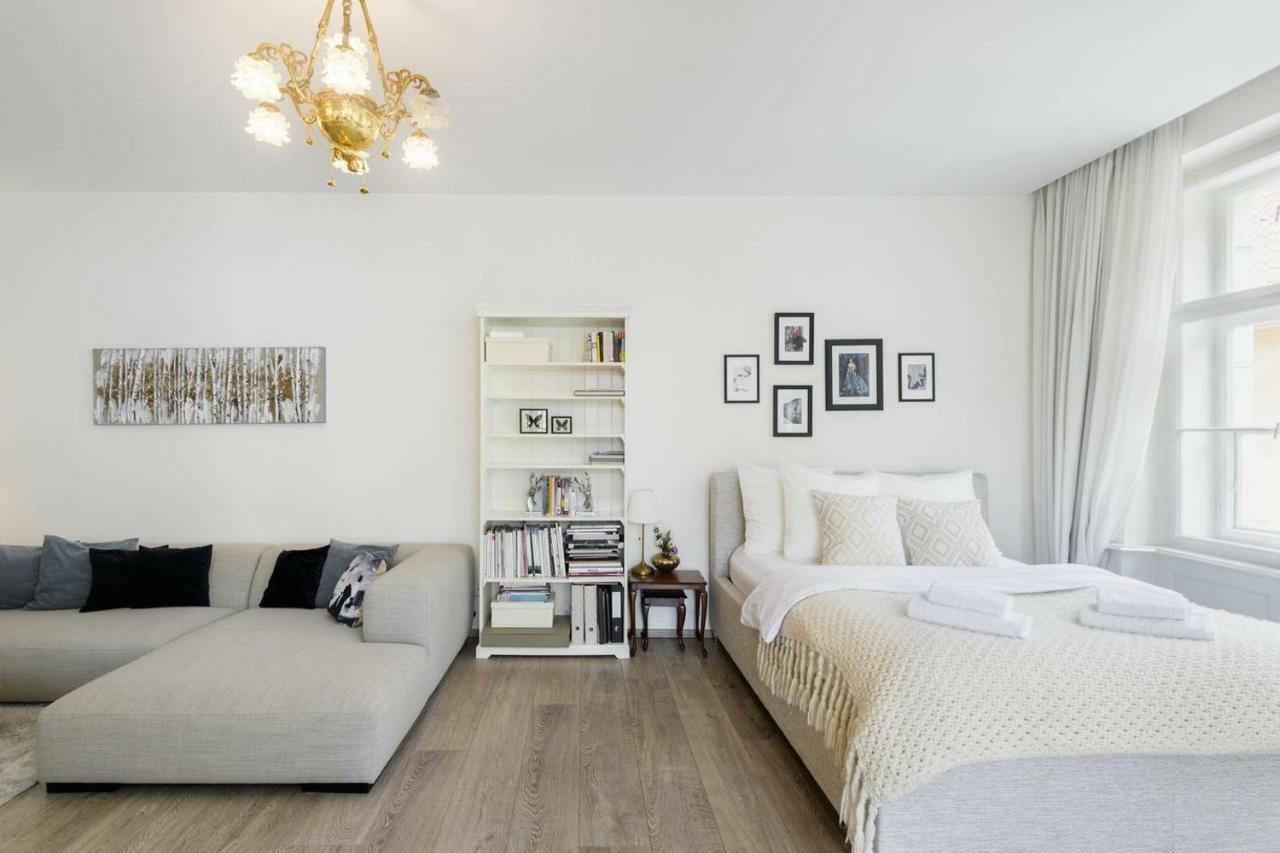 Apartment Stylish, Light-filled In The Historic Center Prag